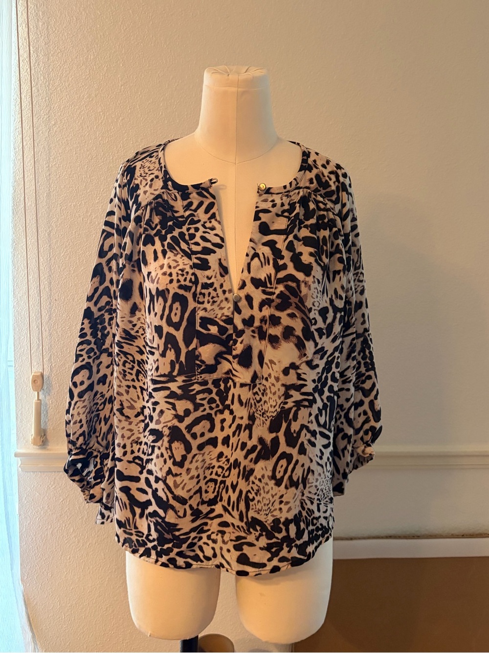 Jennifer Lopez Animal Print Tunic - Beige & Black